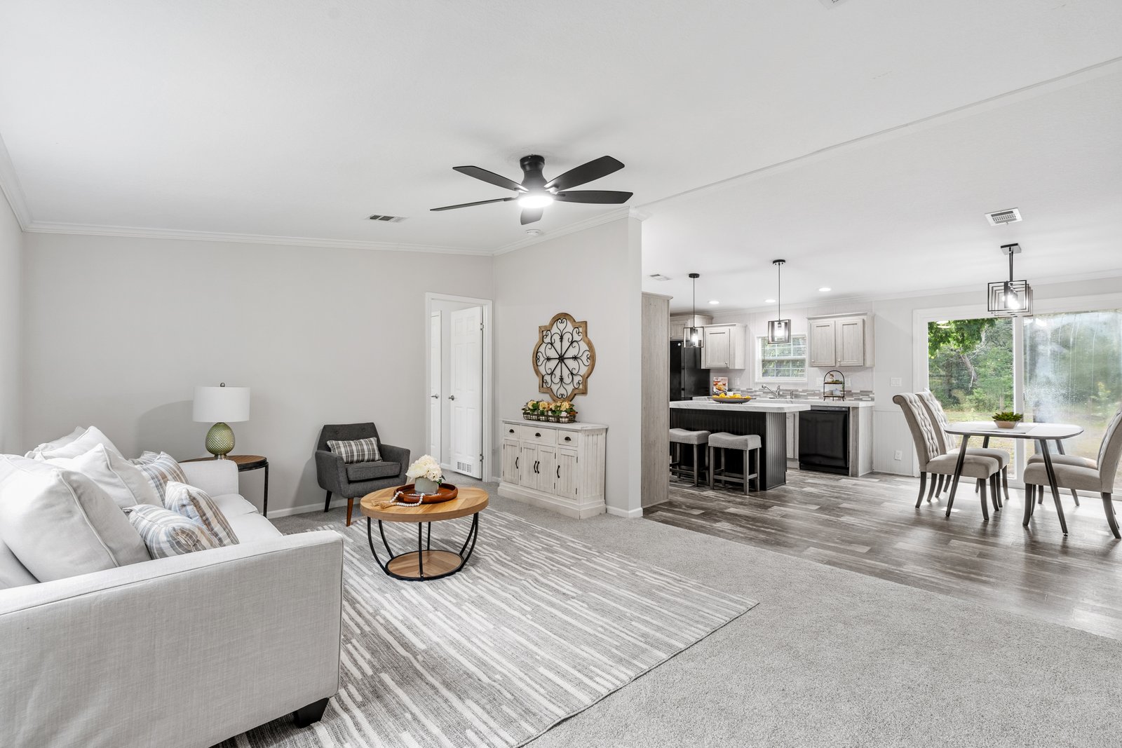 6758 Gilda Court Living Room