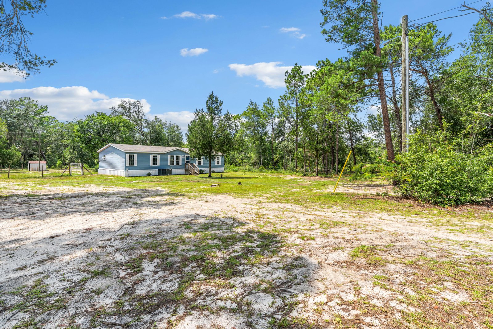 6758 Gilda Court 1 Acre Yard