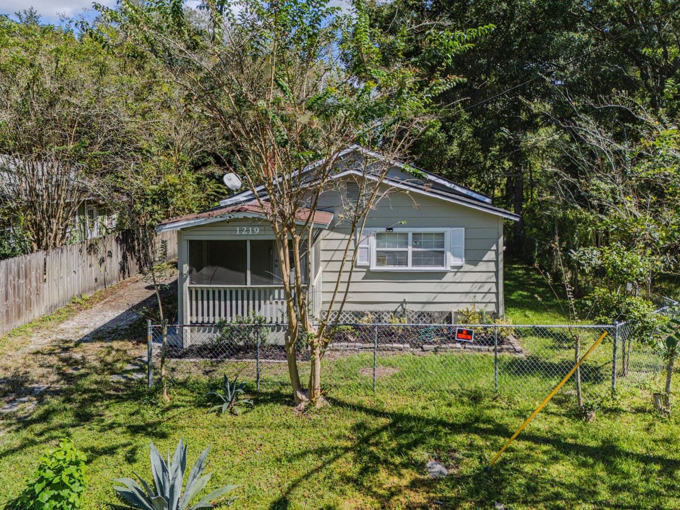 Northeast Florida residential scene