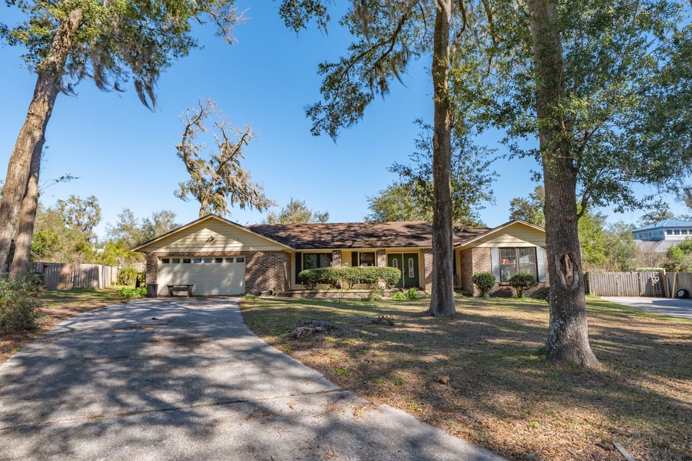 Northeast Florida residential scene