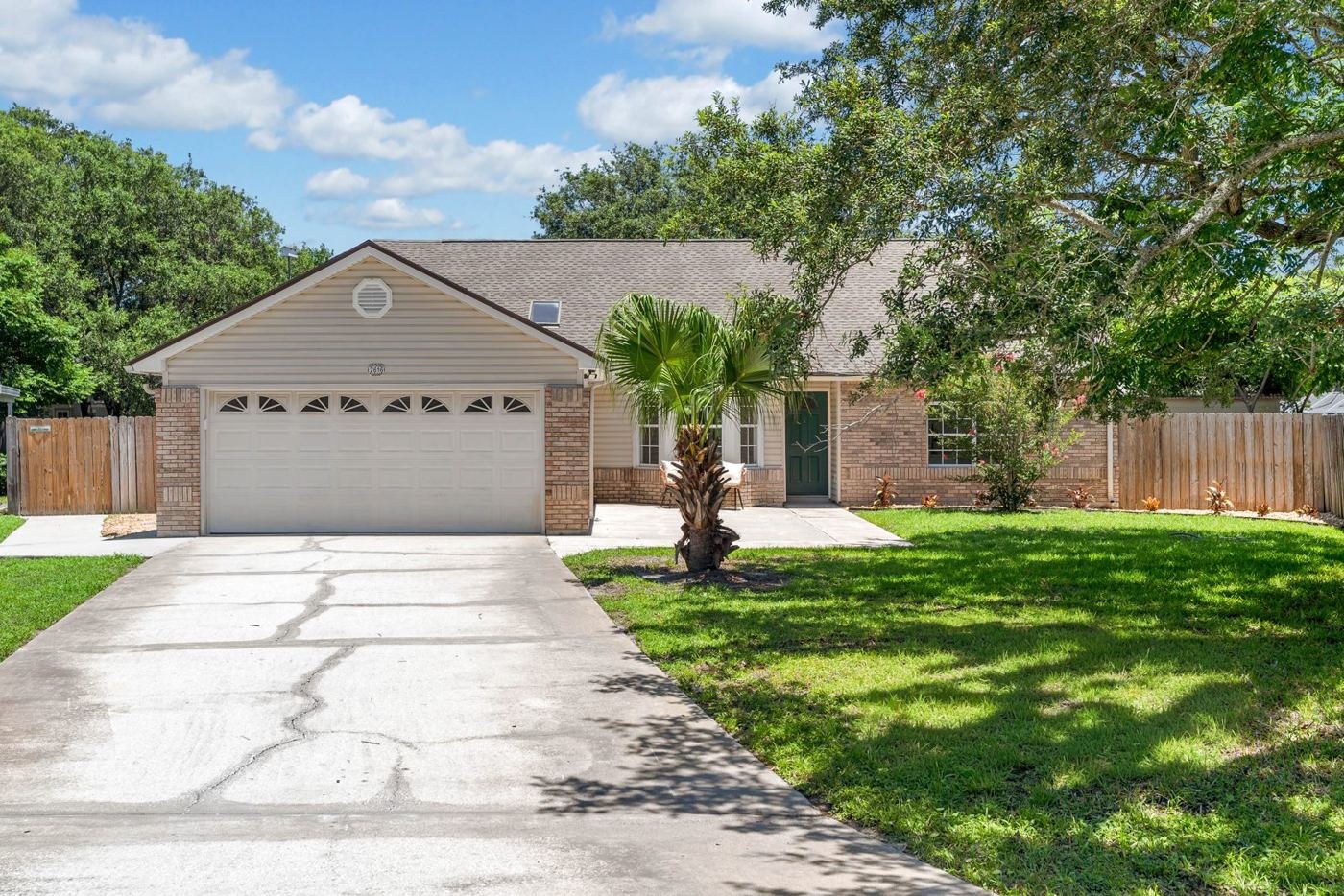 Northeast Florida residential scene