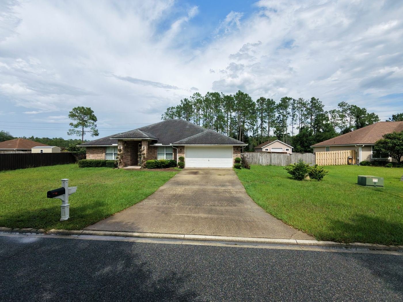 Single-family luxury home architecture in Durbin Crossing