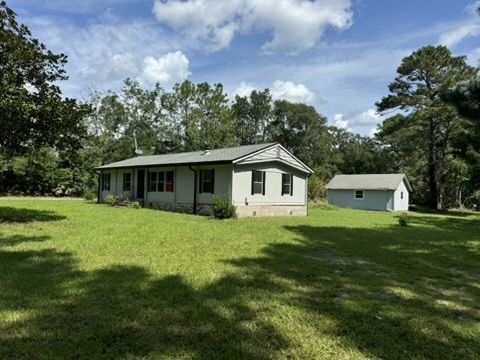 Ranch home on an open lot in Middleburg, Clay County
