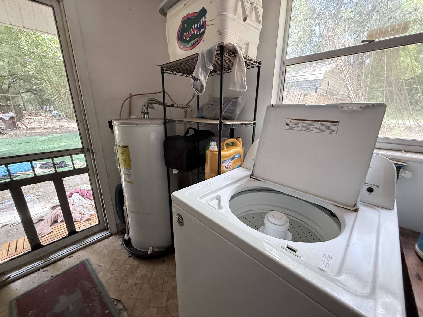 Home on acreage outside Palatka